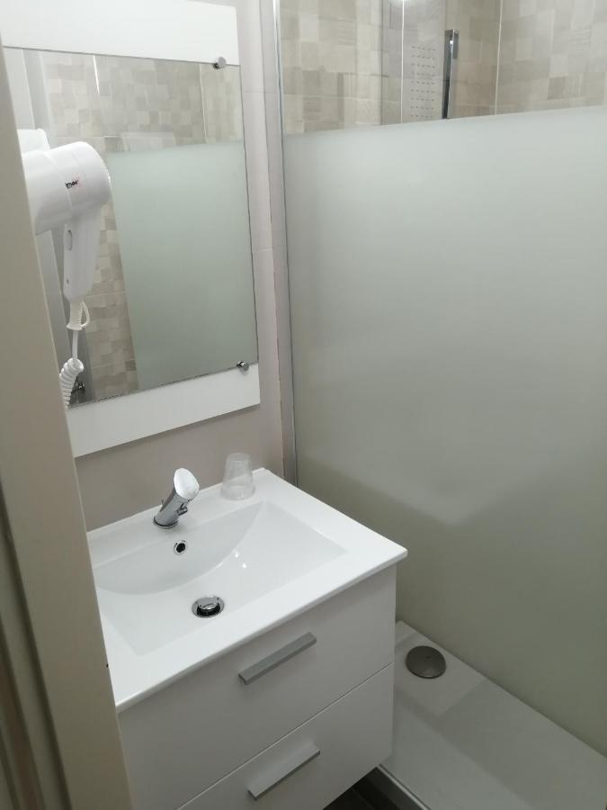 Contact Hotel Arc-En-Ciel - Reouverture - Entierement Renove Мюлуз Екстериор снимка
