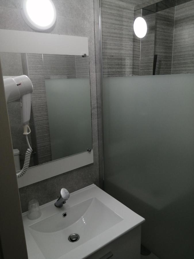Contact Hotel Arc-En-Ciel - Reouverture - Entierement Renove Мюлуз Екстериор снимка