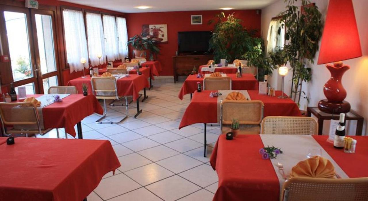 Contact Hotel Arc-En-Ciel - Reouverture - Entierement Renove Мюлуз Екстериор снимка