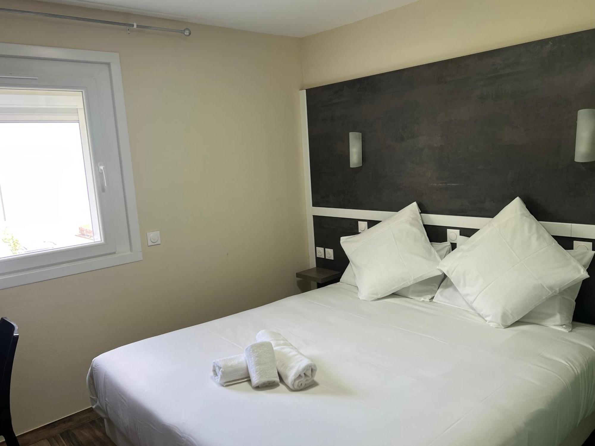 Contact Hotel Arc-En-Ciel - Reouverture - Entierement Renove Мюлуз Екстериор снимка