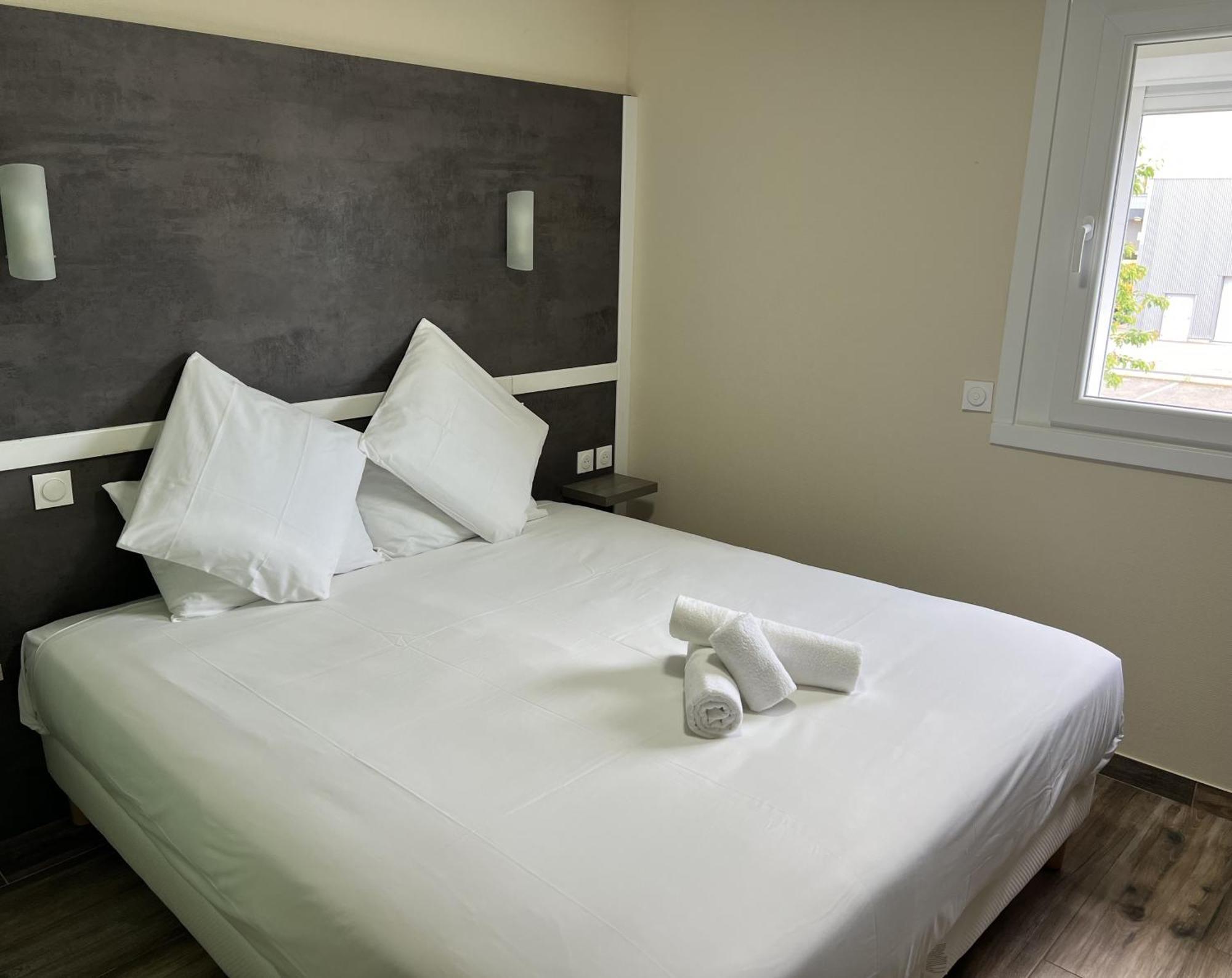 Contact Hotel Arc-En-Ciel - Reouverture - Entierement Renove Мюлуз Екстериор снимка